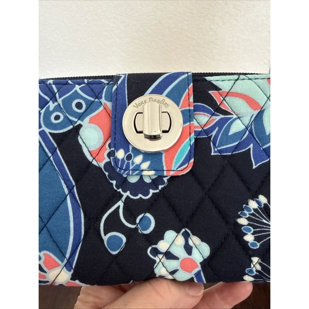 Vera Bradley Turn-Lock Wallet Zip Around Blue